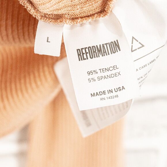 REFORMATION Women's Turtleneck Ribbed Pullover in Peach Large - Picture 6 of 8